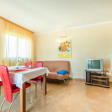 Arijeta 229 *